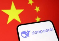 DeepSeek vs ChatGPT：中国人工智能竞争对手如何以不同的方式处理敏感问题